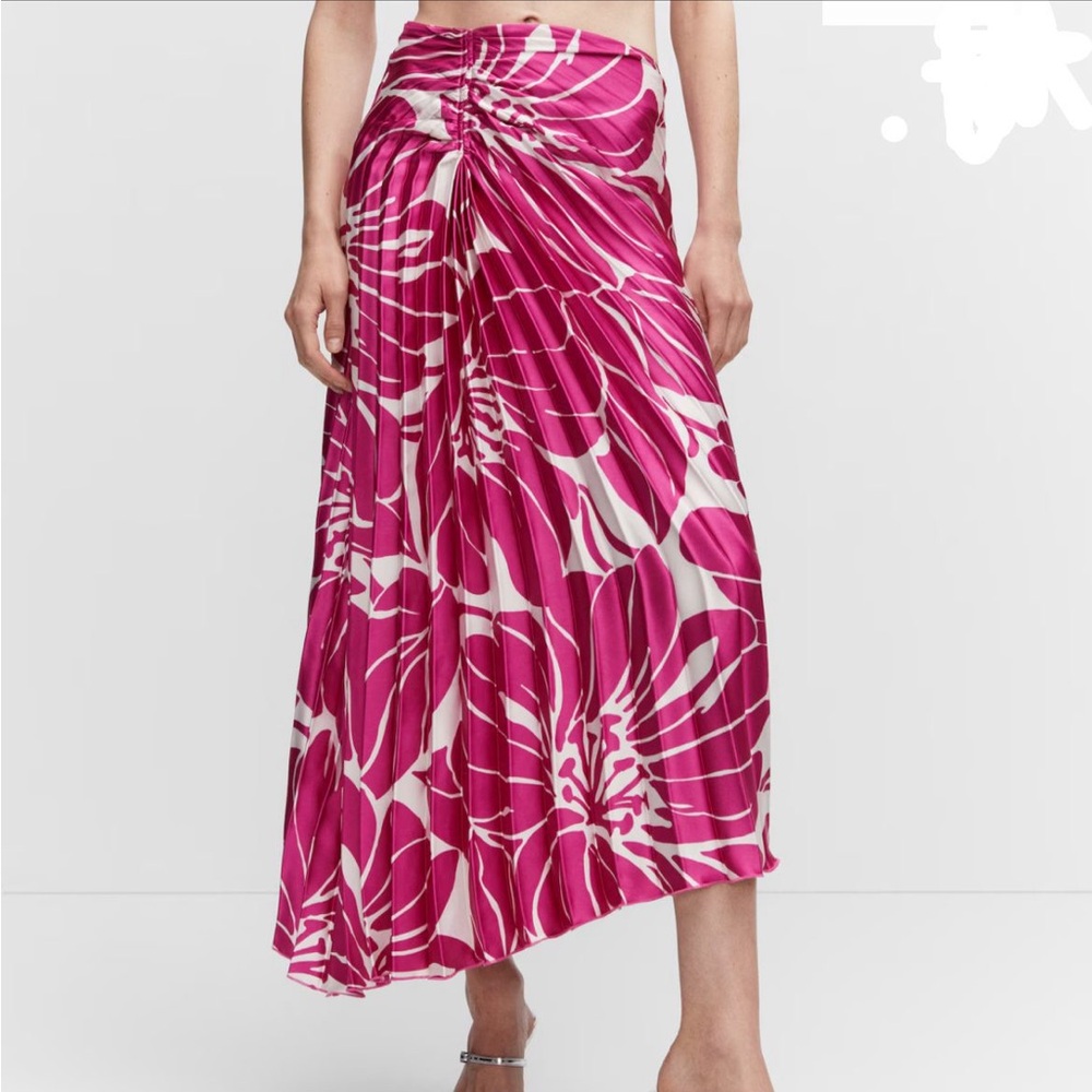 MANGO Women’s Satin Pleated Skirt